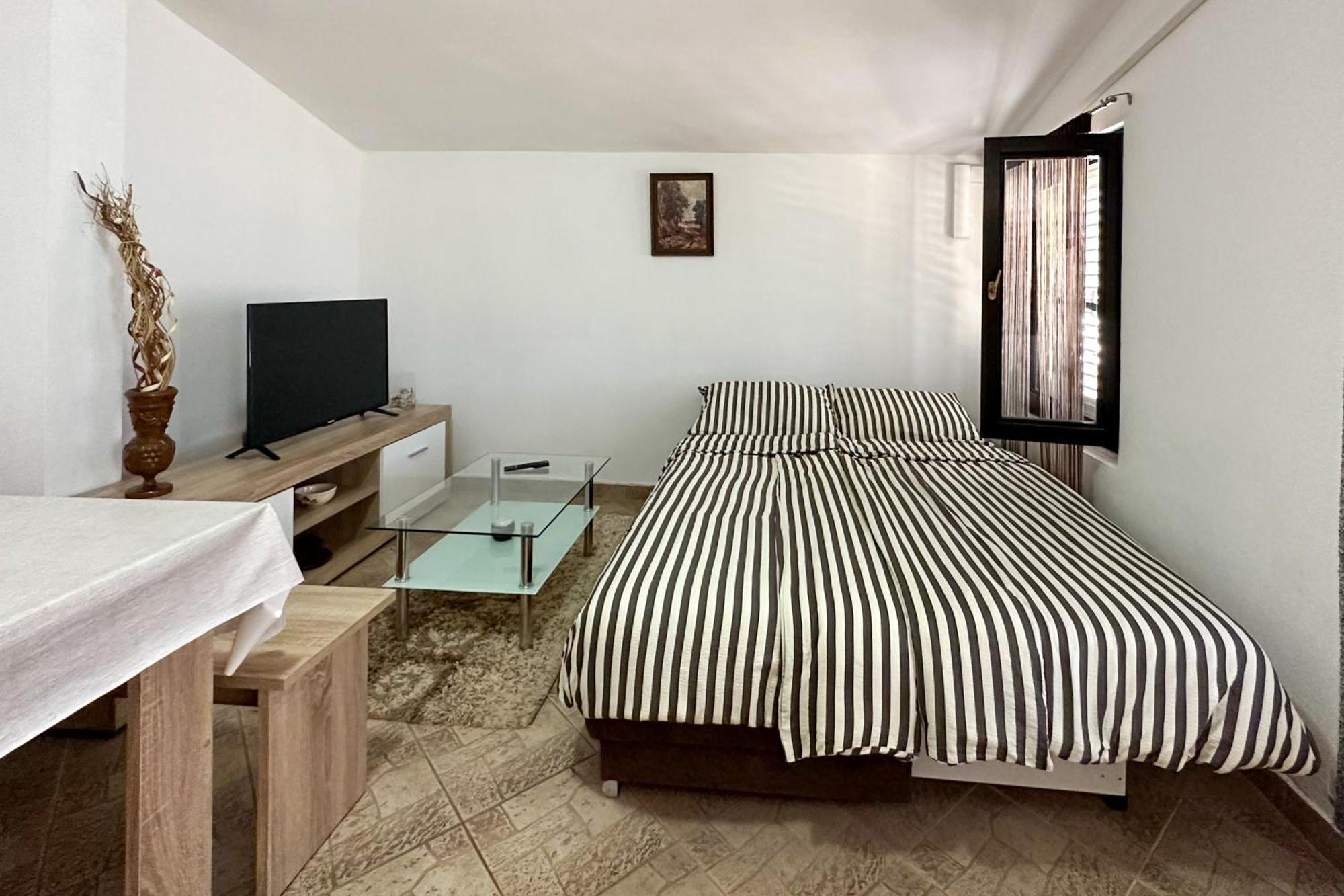 Pahert Beach Apartment Vir Exterior photo